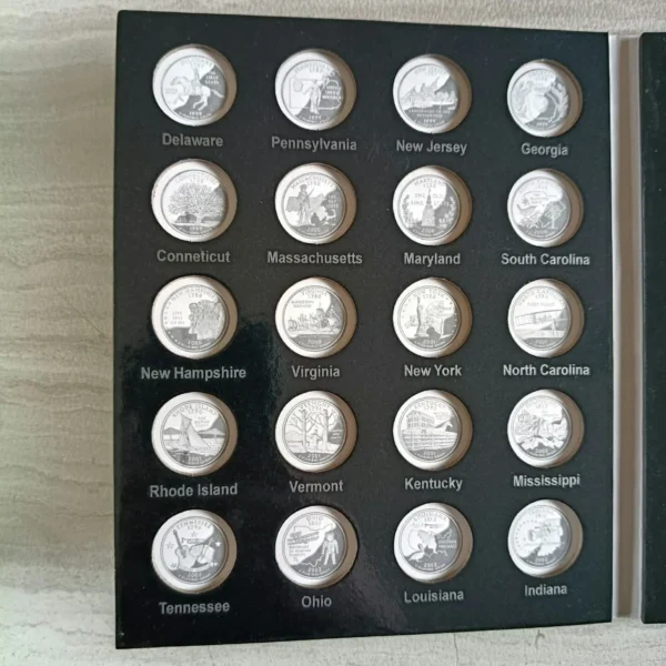 ALB005.- Álbum de 25 centavos de Estados y Colonias de Estados Unidos diseño 2024