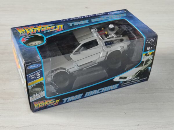 COL001.- Carro original de colección película VOLVER AL FUTURO II Back to the Future II, escala 1:24